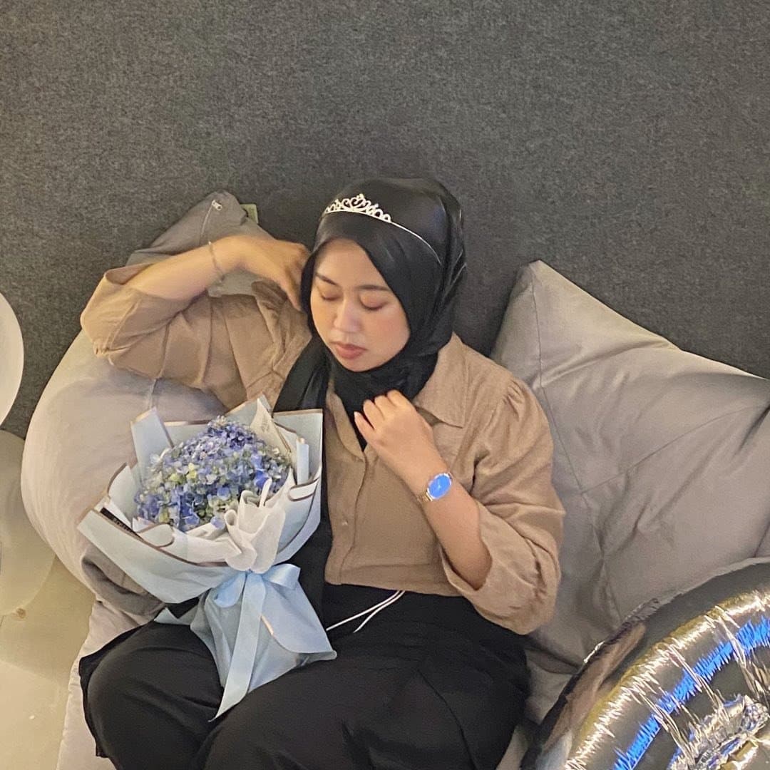 ayuhanilistias_