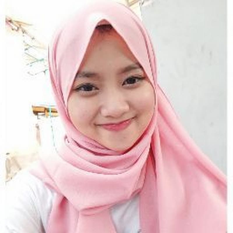 Marcella W