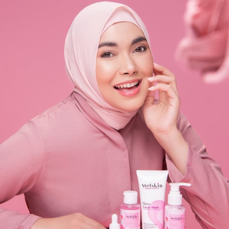Nadia Stefanie Official